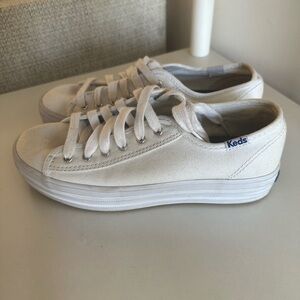 KEDS white platform sneakers - Size 5 USA